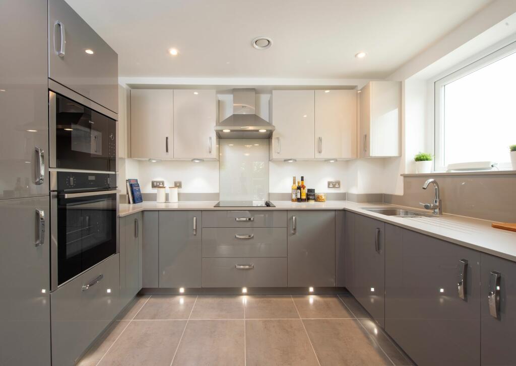 Stylish show apartment interiors 