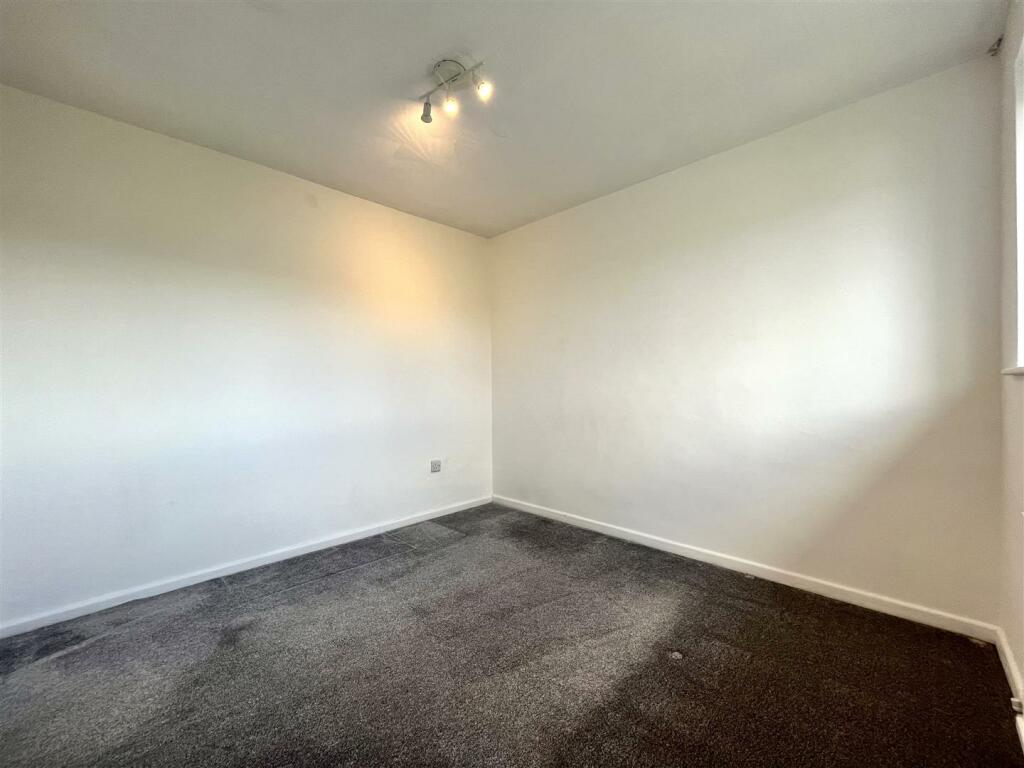 Bedroom 2 Aspect 2
