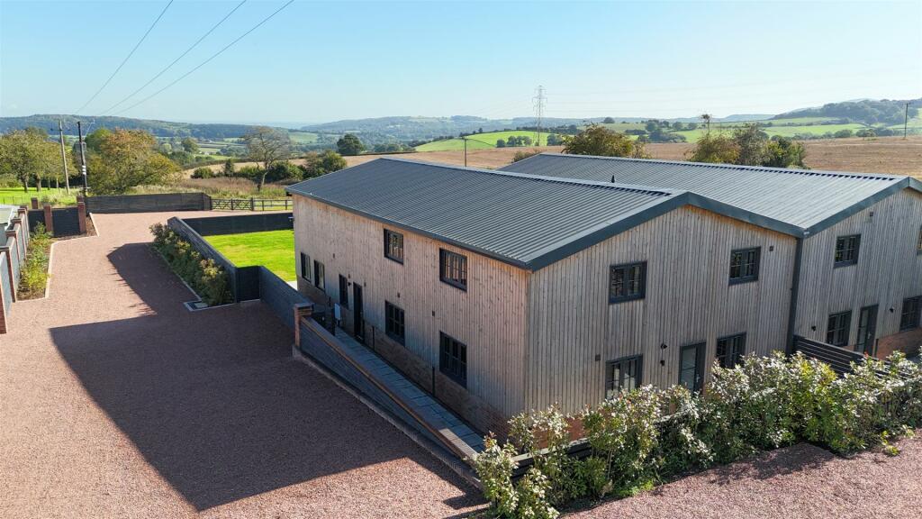 dji_fly_20241003_110444_0051_1727983811859_photo.j