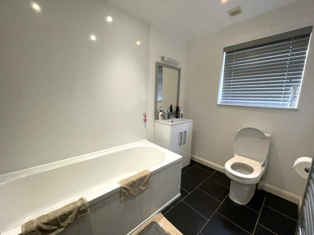 Bathroom.jpeg