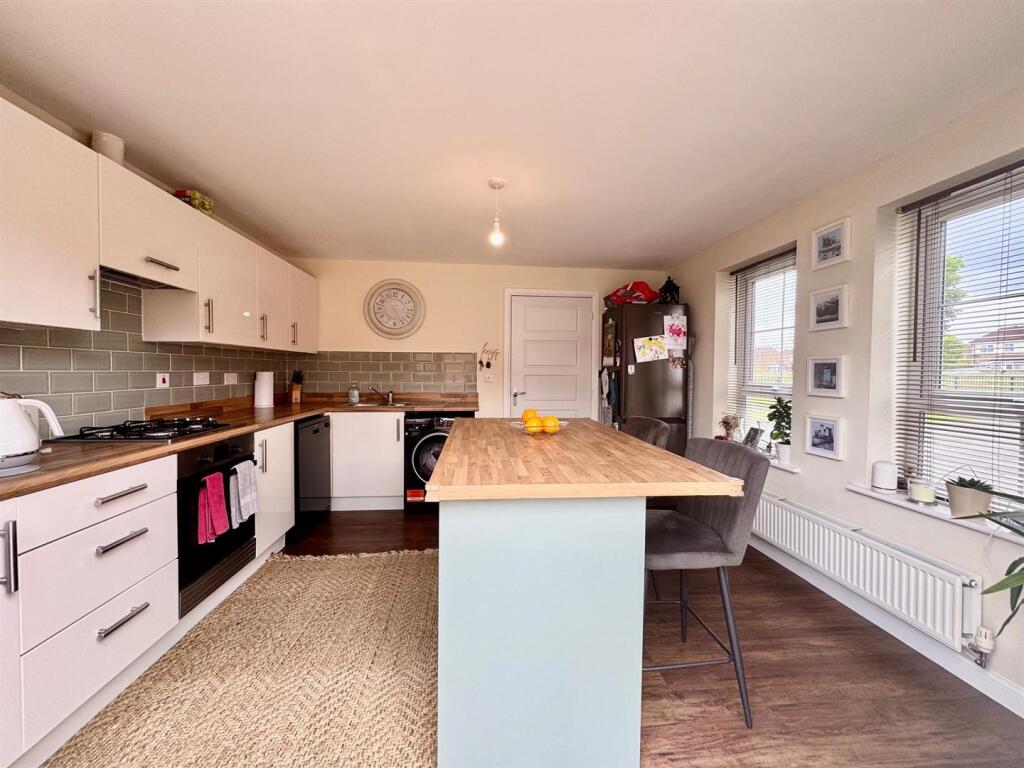 kitchen 3.jpg
