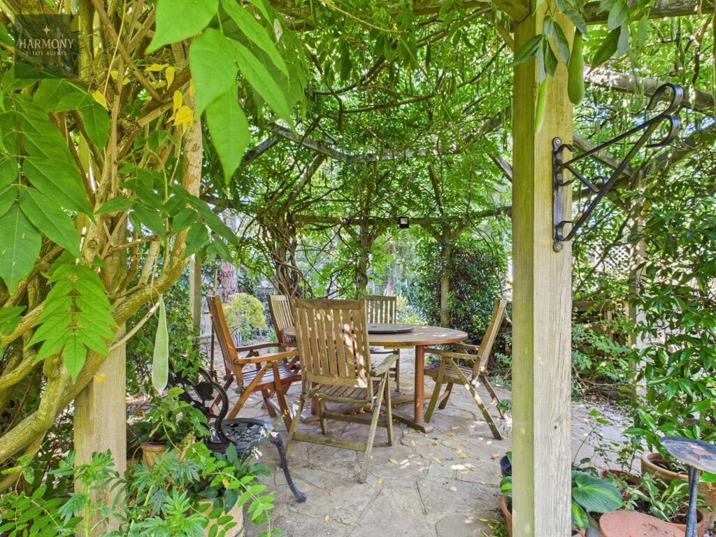 Garden Dining