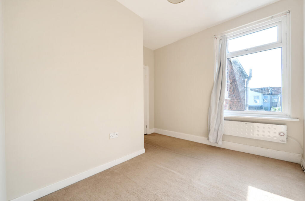 1331671-10-6883c5...