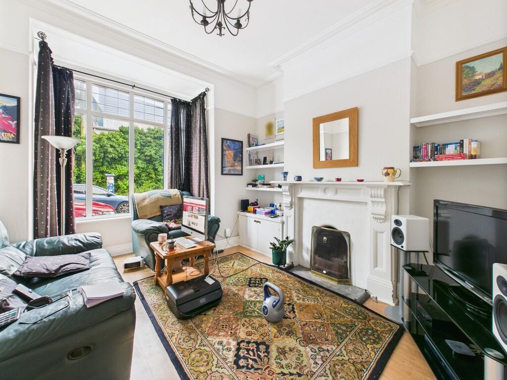 CAM03974G0-PR0163...