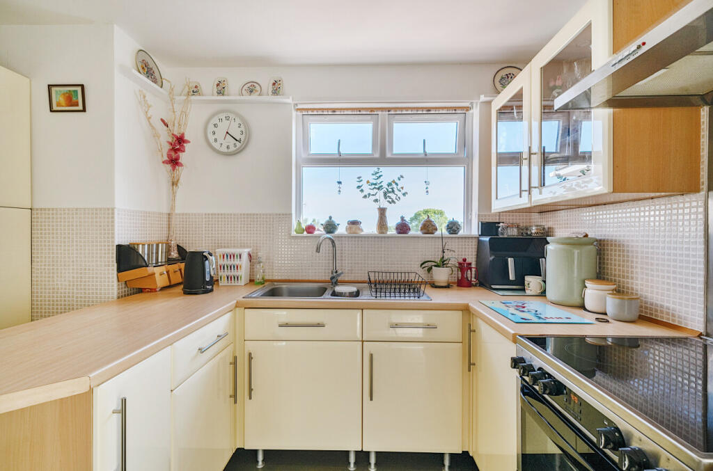 39-6823a15de3c5e-...