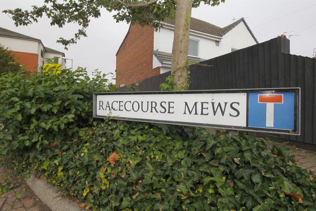Racecourse Mews