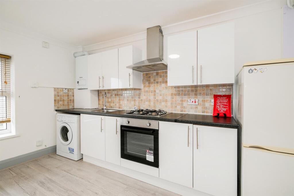 20 North Birkbeck Road - Flats 2, 3, 4-48_web.jpg