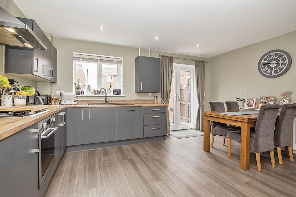Kitchen/Dining Room