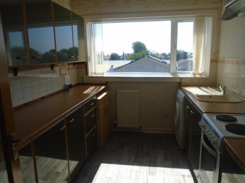 13 Dalmahoy Way - Kitchen .JPG