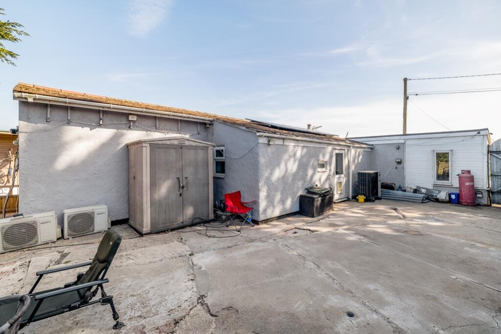 Rainbows End Bunglaow (Friskney)-10