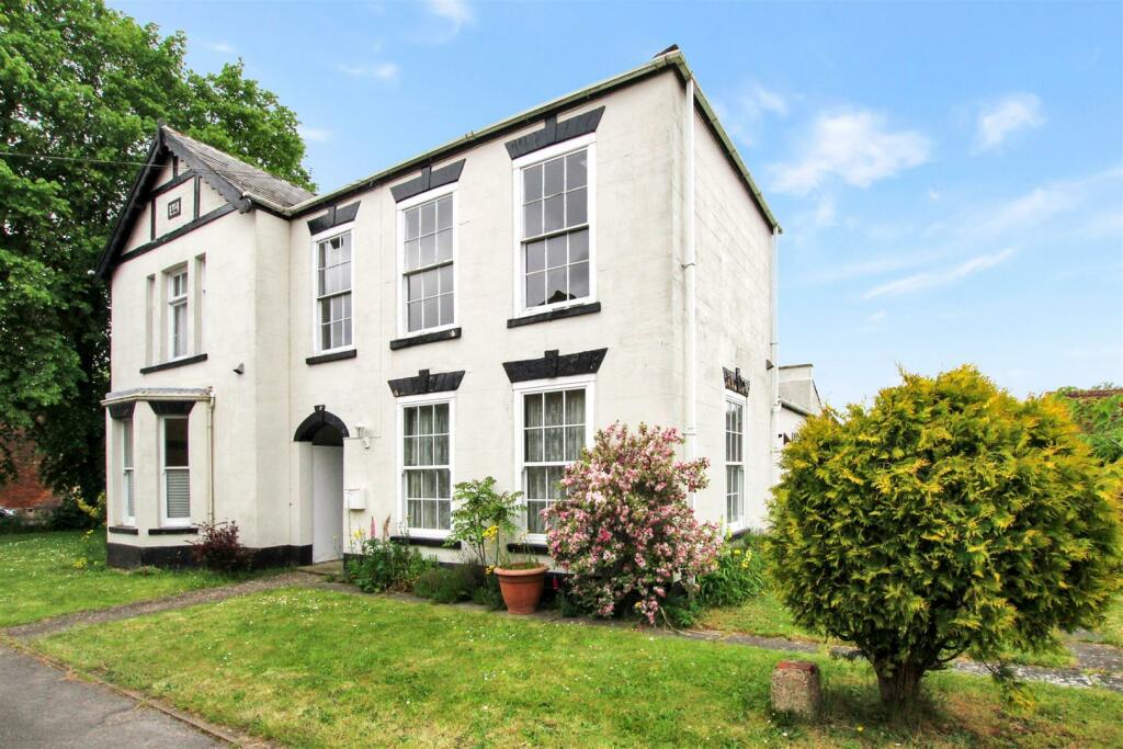 Chestnut House - Front.JPG