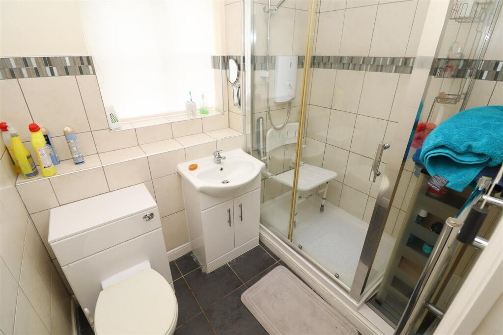 Shower Room / WC