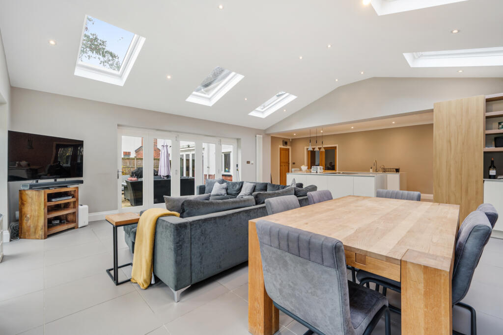 Kitchen/Living Area
