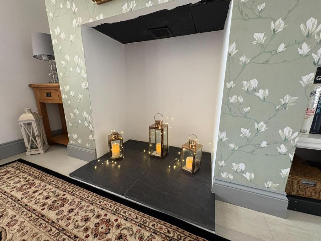 Feature Alcove.JPEG