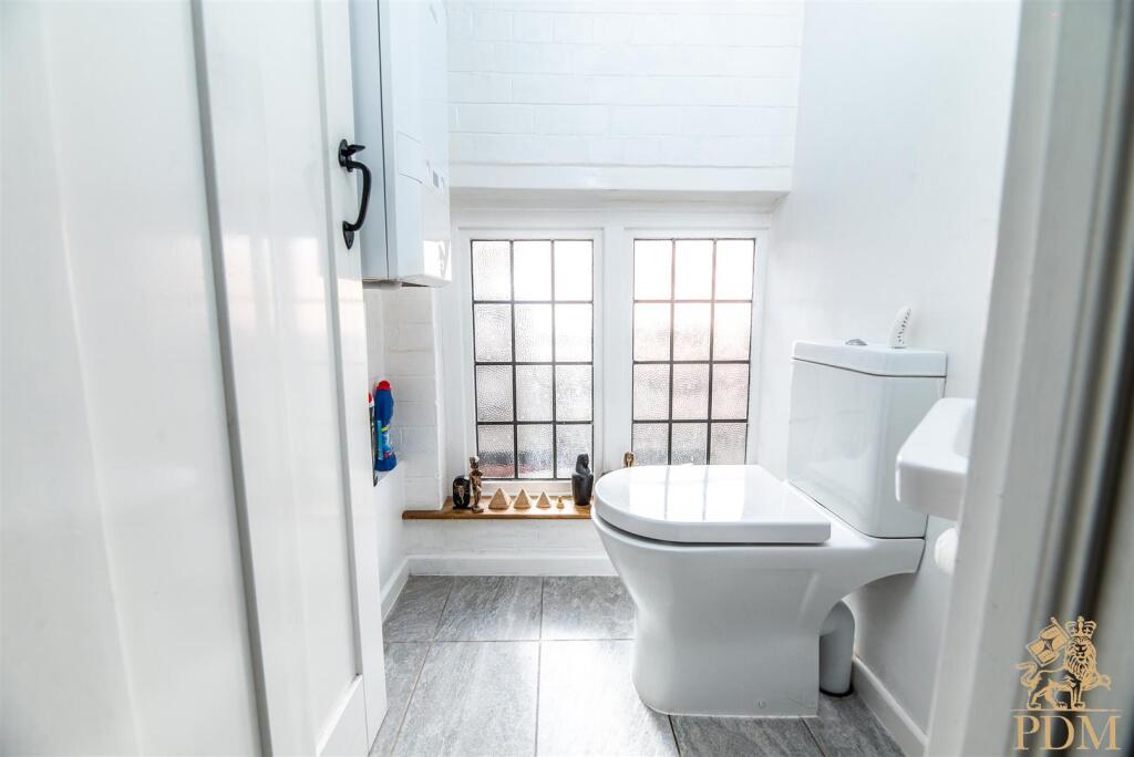 12a Thorncliffe Road (20 of 51).jpg