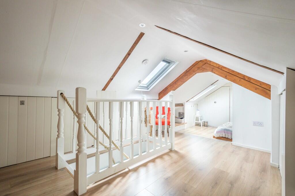 19-21 Cheveley Ro...