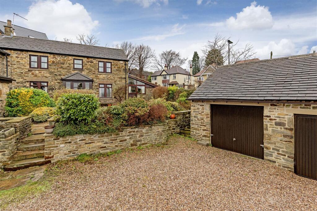 Front External-5.jpg