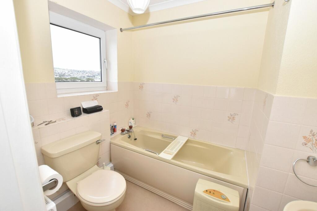 En Suite Bathroom
