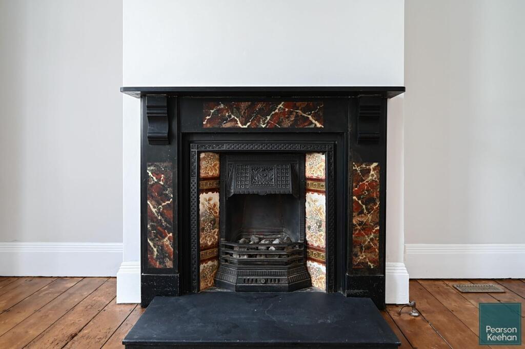 10 Kendal road, BN3 (25).jpg