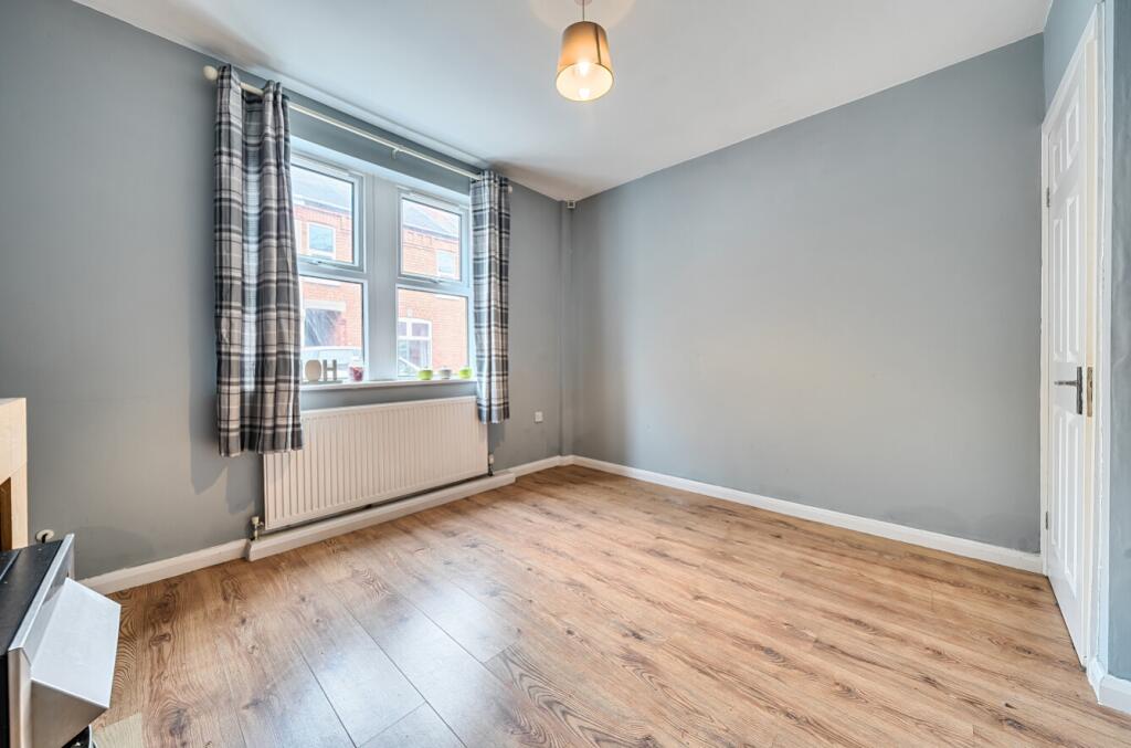 1374042-16-6904c32f3fbc4