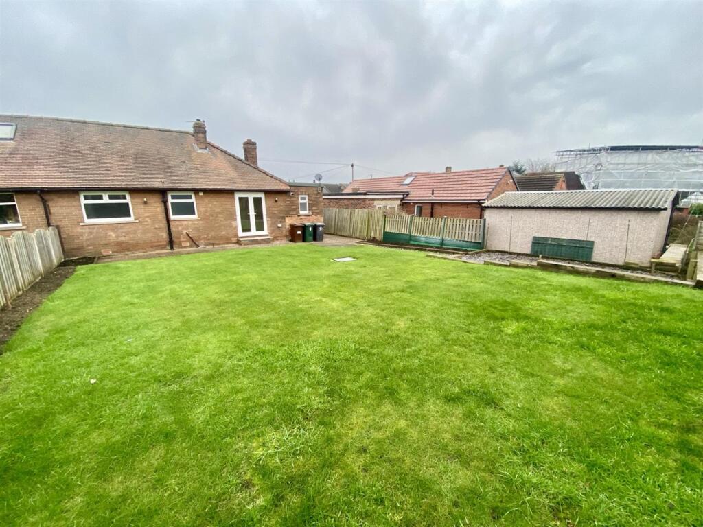 Bramleys Estate Agents - Hepworth Drive - Mirfield