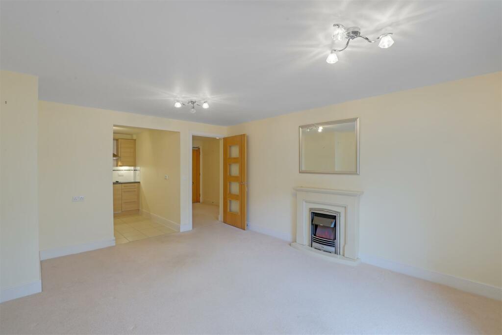 05-4cd5CT_MCS_Flat 46 Cartwright Court_17.jpg