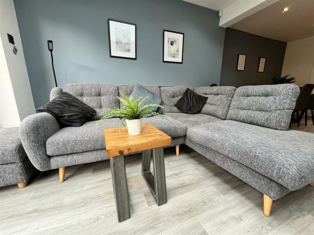 Open Plan Kitchen, Dining &amp; Sitting Room