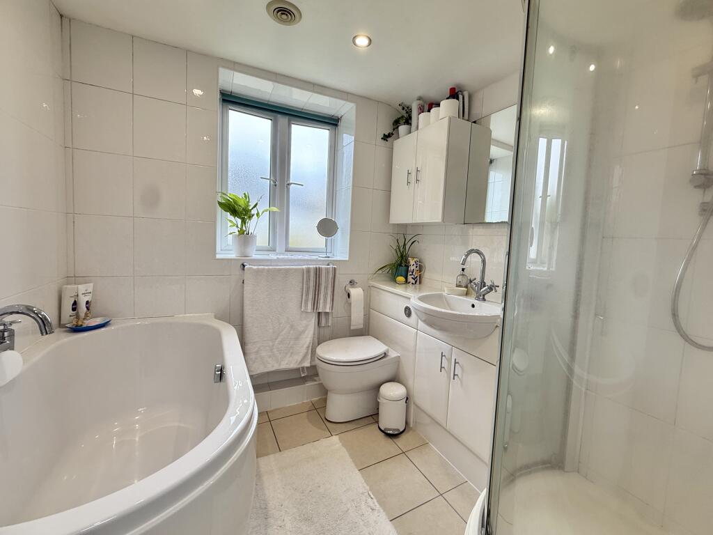 4 Piece Bathroom Suite