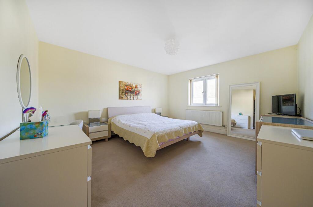 Davidson Frost-Wellings,DFW, Bedroom one.jpg