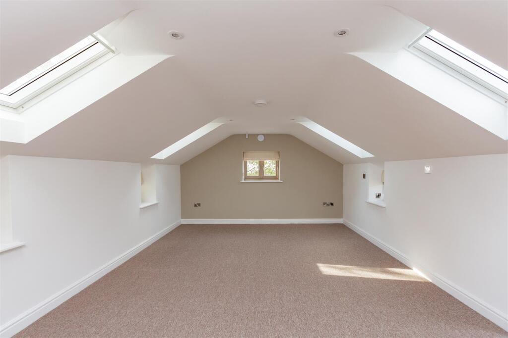 SITTING ROOM 2