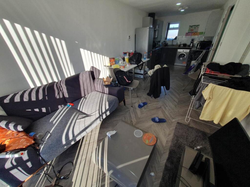 Living room (2)