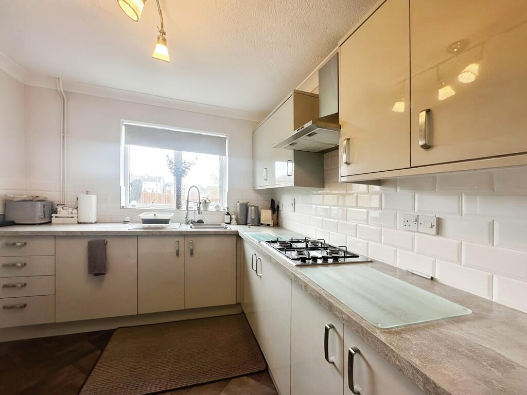 6fbe904f-WhatsApp...