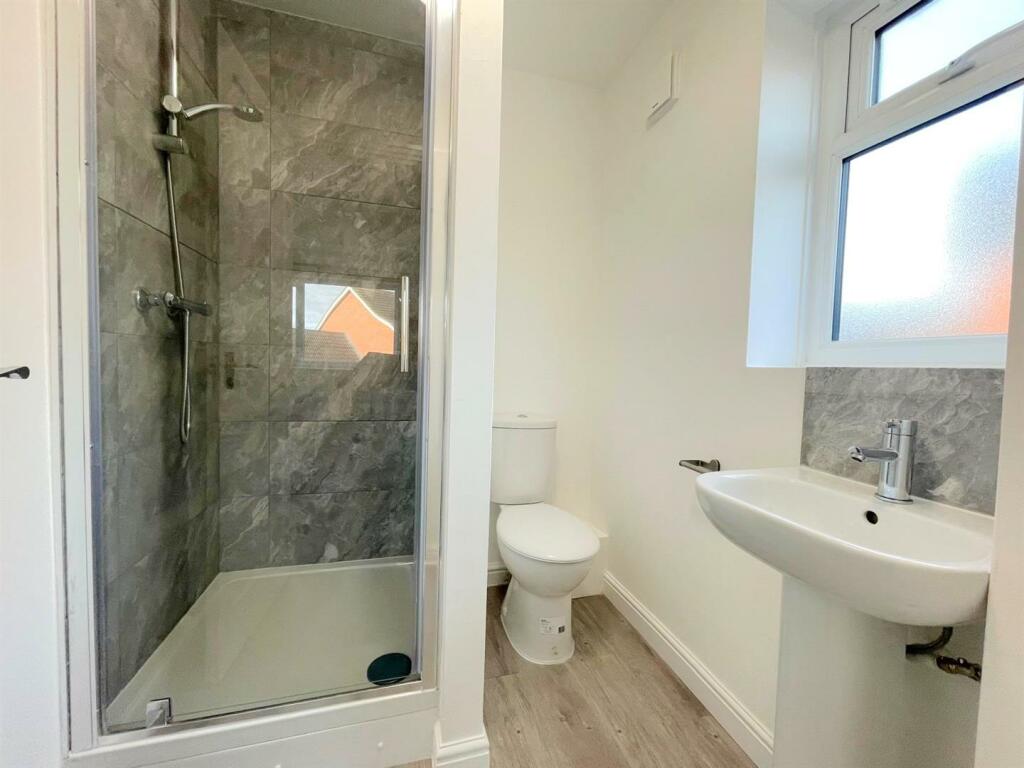 1st Floor Shower Room