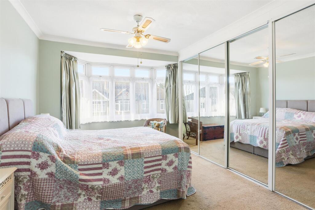 1577563810 - 15 Barrow Avenue SM5 - 20.jpg