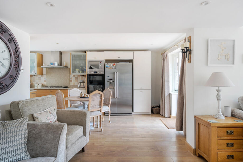 Kitchen/Dining