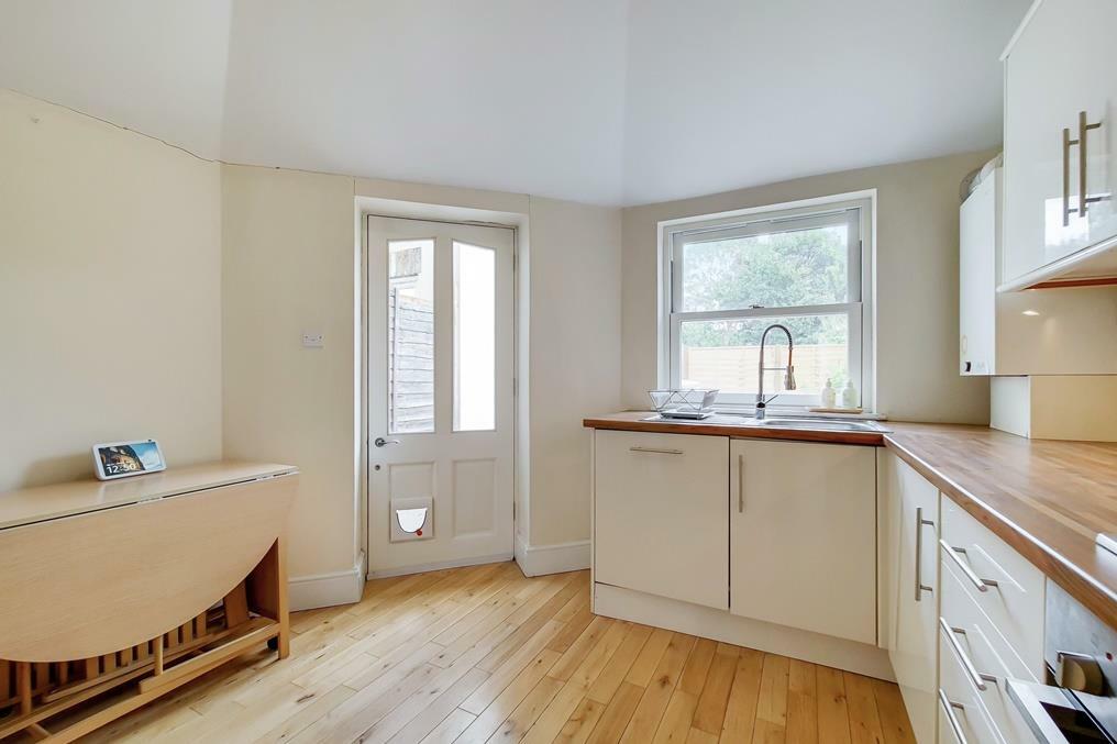 3_Kitchen-0.jpg