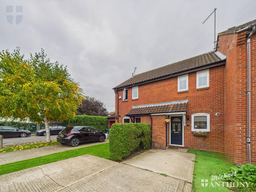 CAM03218G0-PR0802-STILL025