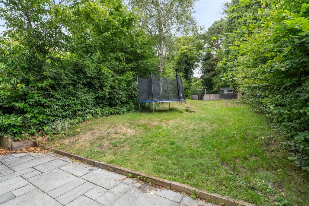 28 Rowlands Crescent_19.jpg