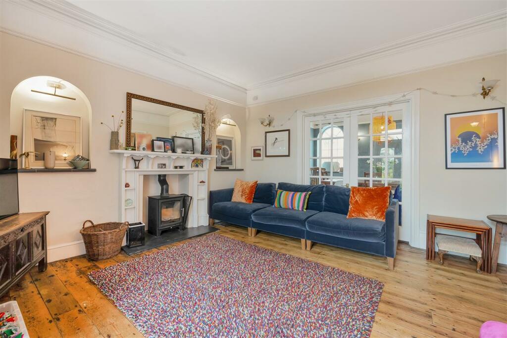 SITTING ROOM