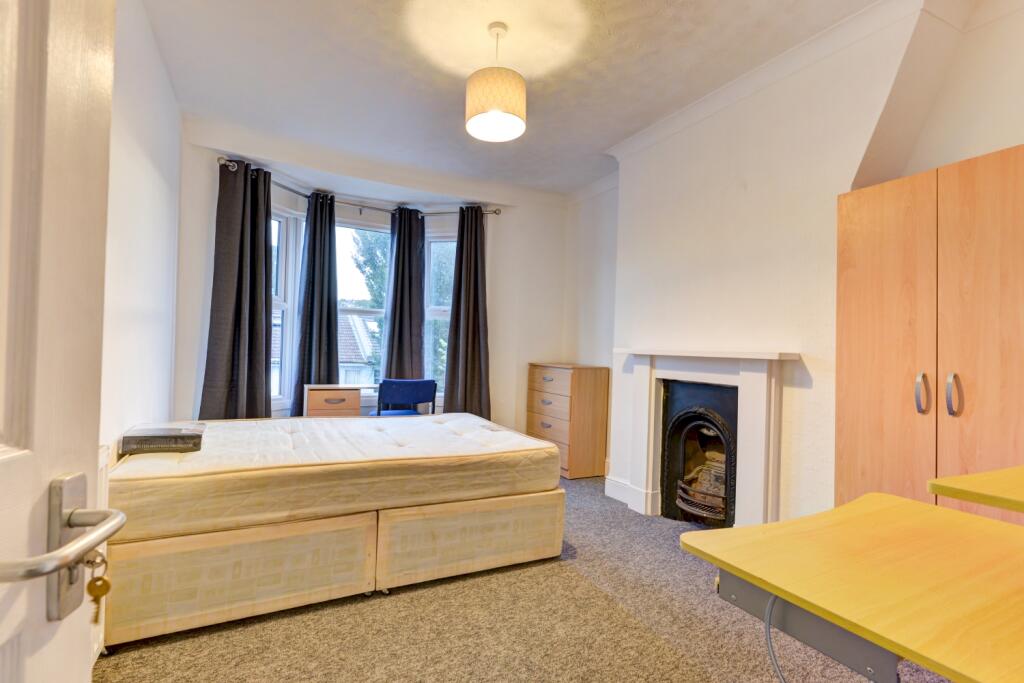 16 Beaconsfield Road Bedroom 8