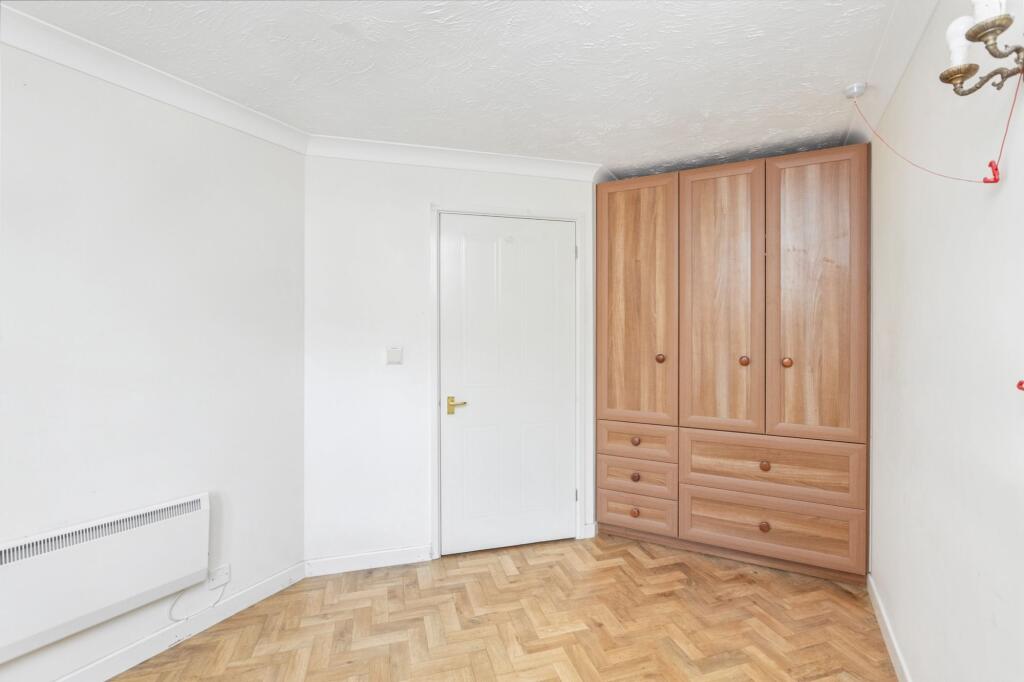 30 Sycamore Court, Aylesbury, Bucks HP19 9SZ