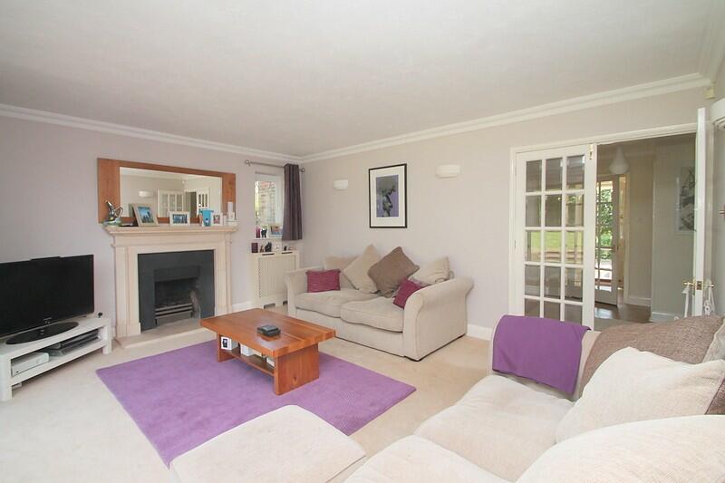 Further lounge photo