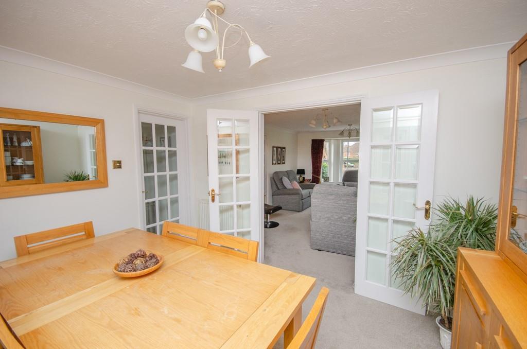 Dining room pic 2.jpg