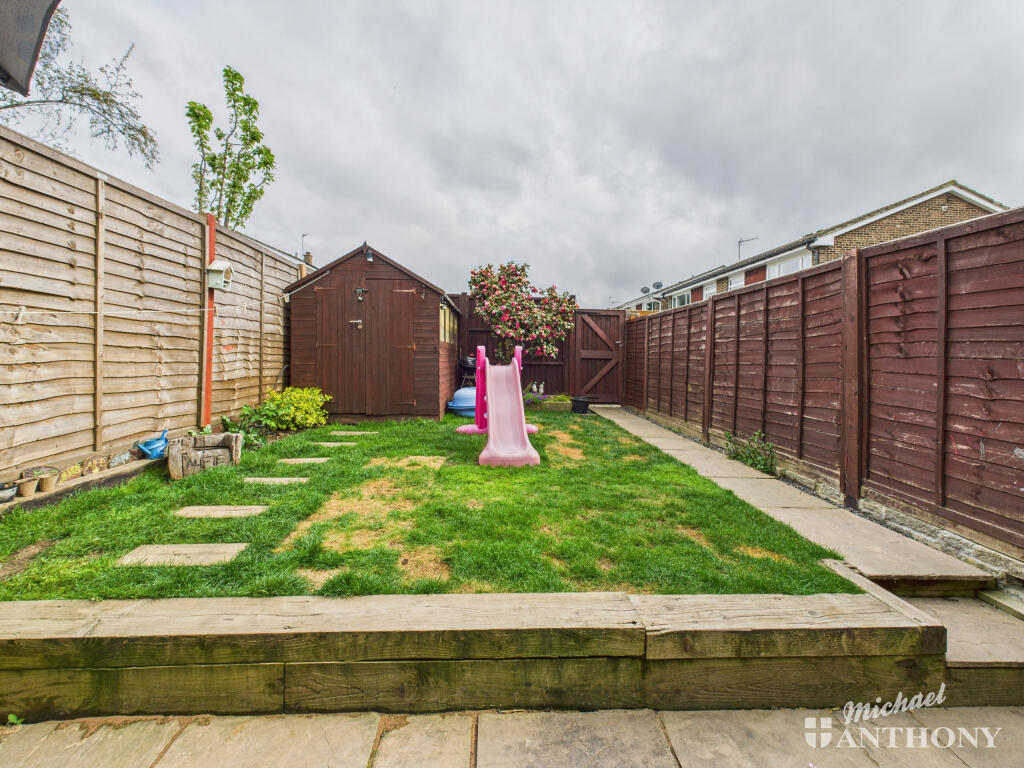 CAM03852G0-PR0248-STILL008