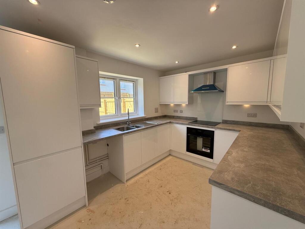 Plot 366 kitchen 3.jpeg