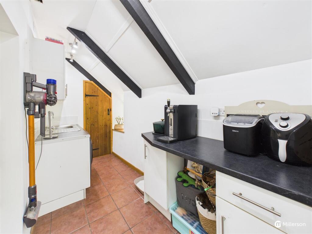 Utility Room.jpg
