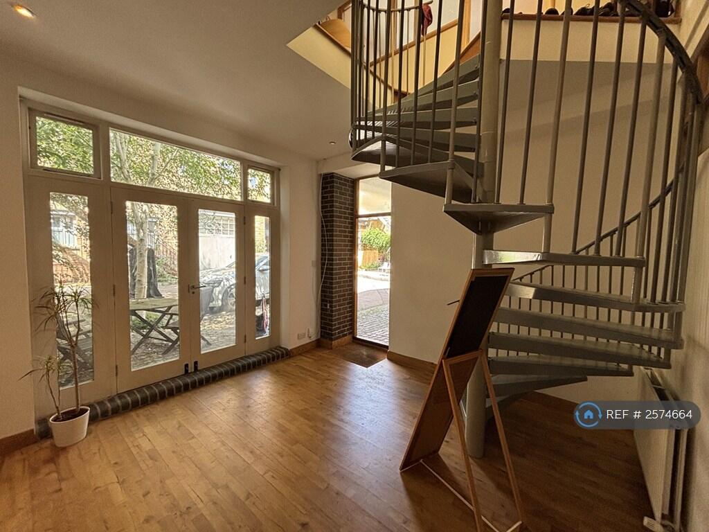 Ground Floor Hall Way