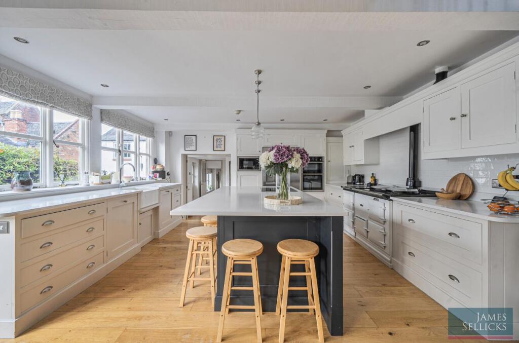 Open-Plan Living/Dining Kitchen