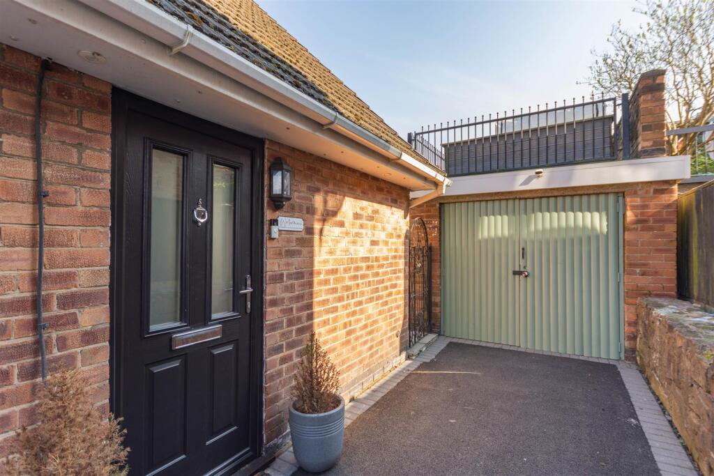 8642414-exterior11.jpg