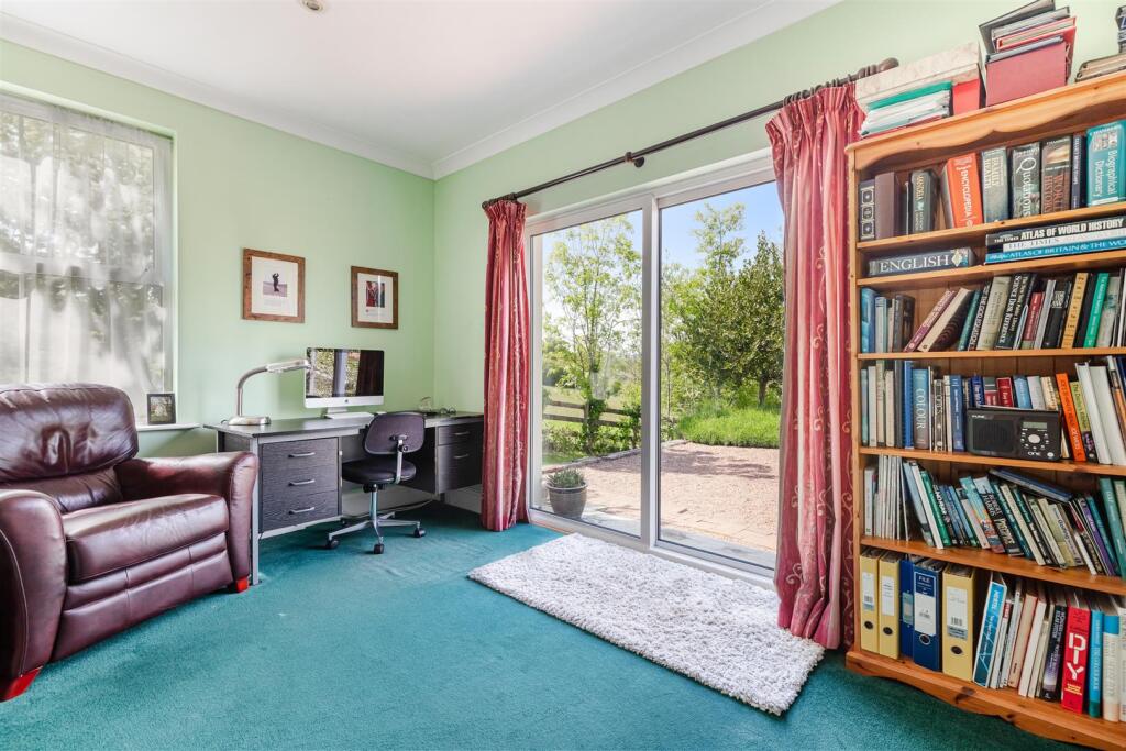 A18 - 14 Whitehill Road Newton Abbot - 250508.jpg